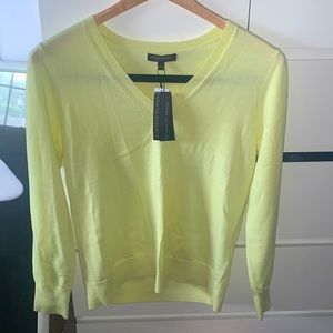 Long sleeve women’s lightweight sweater